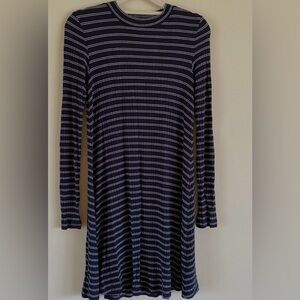 Dress S navy NWT